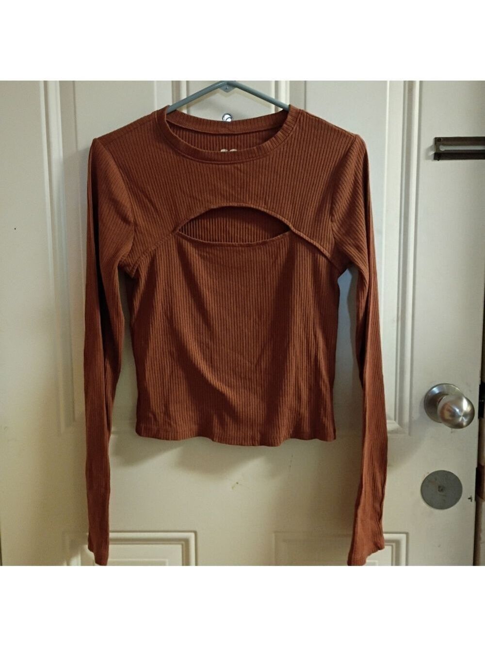 2/$10 SO Ribbed Long Sleeve Top with Chest Keyhole Medium